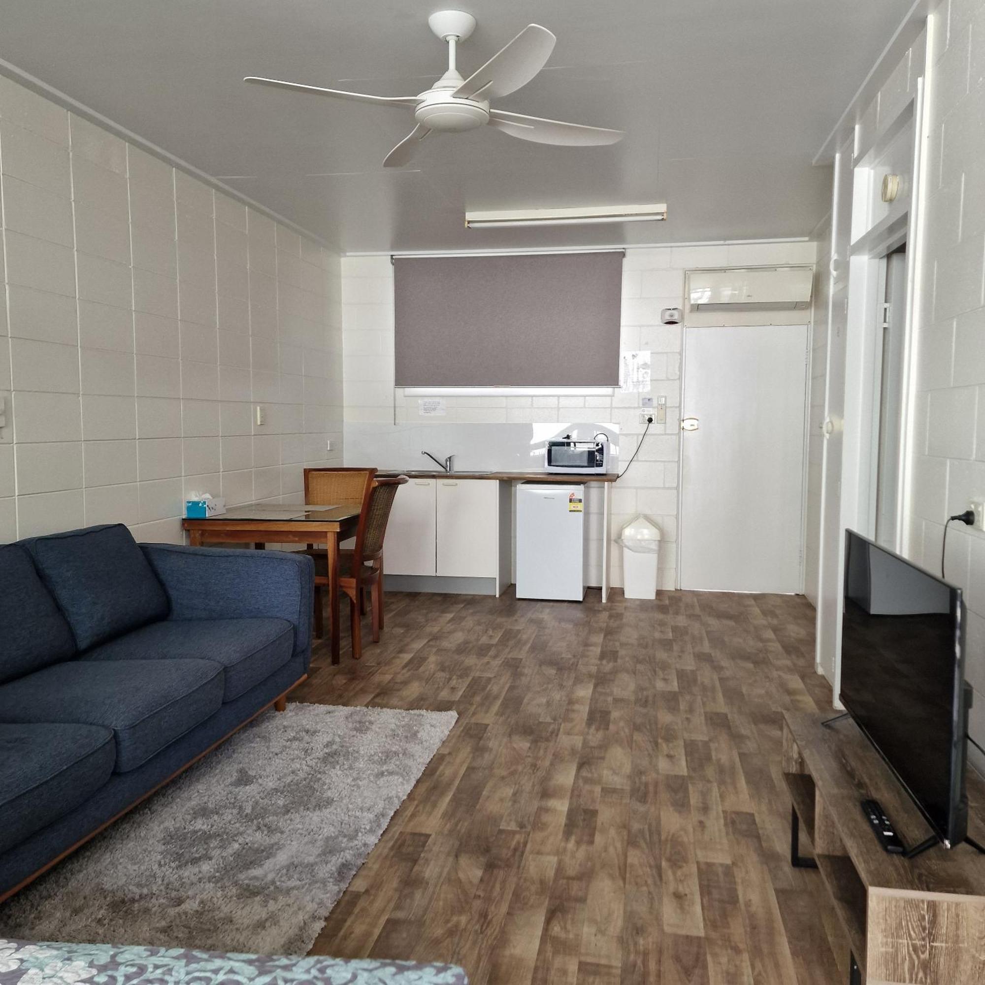 A1 Inn The City A1 Car Rentals 케언스 외부 사진